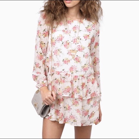 Boutique Dresses & Skirts - FLORAL MINI DRESS runs large